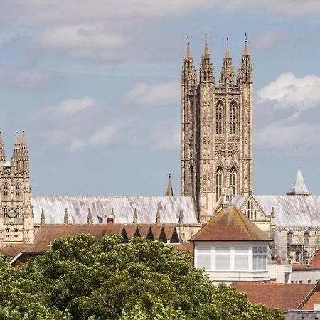 The Most Central Apartment In Canterbury Stunning Interiors, Fully Equipped, City Views And Free Wifi! Bagian luar foto